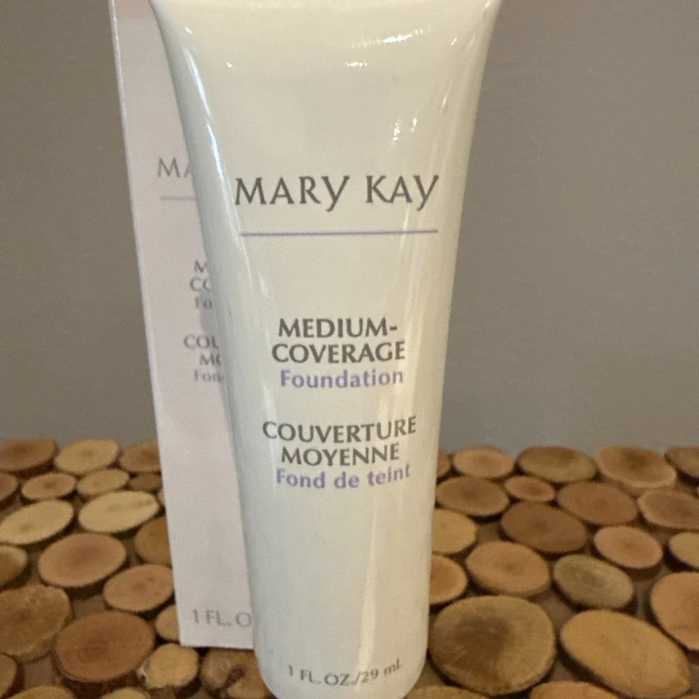 Mary Kay Medium Coverage Foundation‎ Bronze 708 1 Fl Oz Liquid Normal/oily Gray